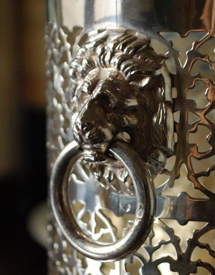 英国で見つけた銀食器、アンティークシルバーのワインボトルホルダー(k