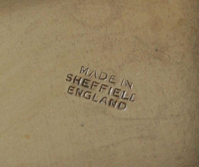 英国で見つけた銀食器、アンティークシルバーのワインボトルホルダー(k