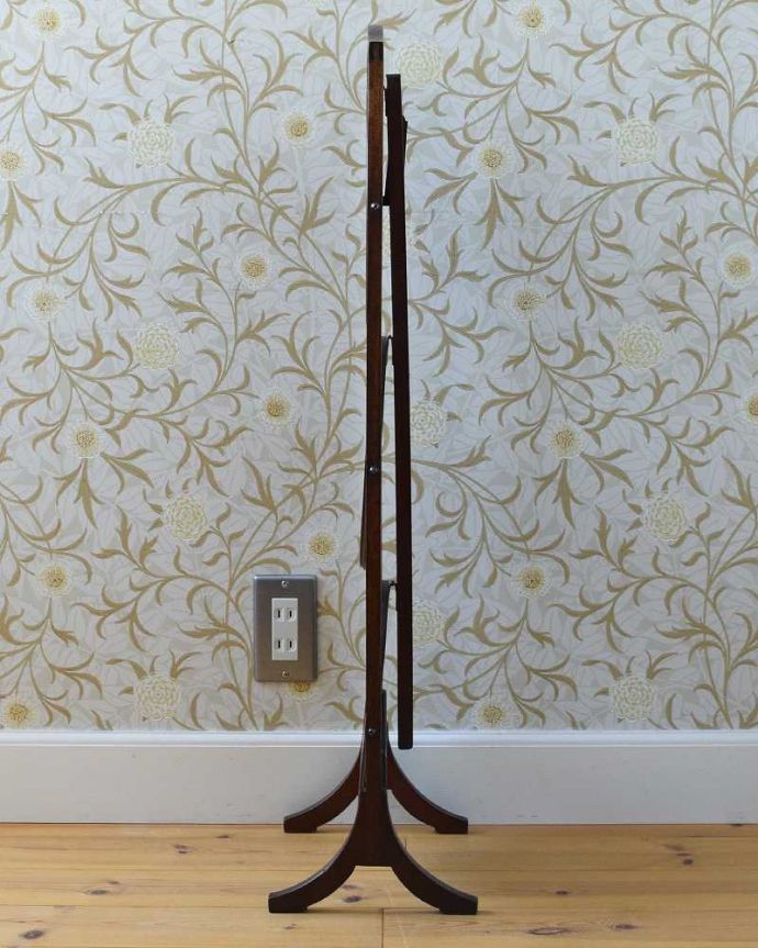 プランツスタンド・ケーキスタンド アンティーク家具 英国のアンティーク輸入家具、折り畳める3段タイプのケーキスタンド(テーブル)。こんなにコンパクトになります。(k-1769-f)