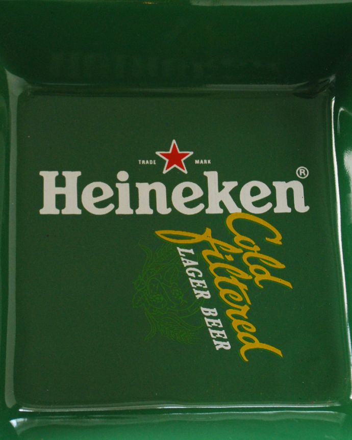 テーブルウェア(食器)　アンティーク雑貨　イギリスヴィンテージ雑貨、Heineken(ハイネケン)のアッシュトレイ（灰皿）。アンティークのため、多少の汚れ・傷がある場合がありますが、使用上問題はありませんので、ご了承下さい。(k-1773-z)