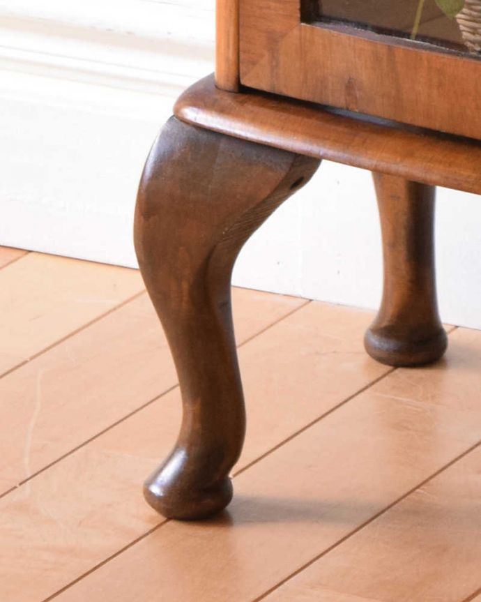 アンティークのキャビネット　アンティーク家具　ミラーが輝くアンティークのショーケース、英国のガラスキャビネット。きちんと支えます。(k-1782-f)