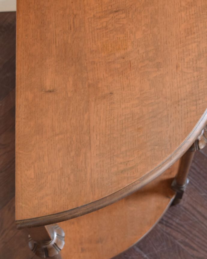 アンティークのテーブル　アンティーク家具　英国輸入のアンティーク家具、引き出しと棚が付いたコンソールテーブル。きちんとお直ししているので、天板もキレイな状態です。(k-1785-f)