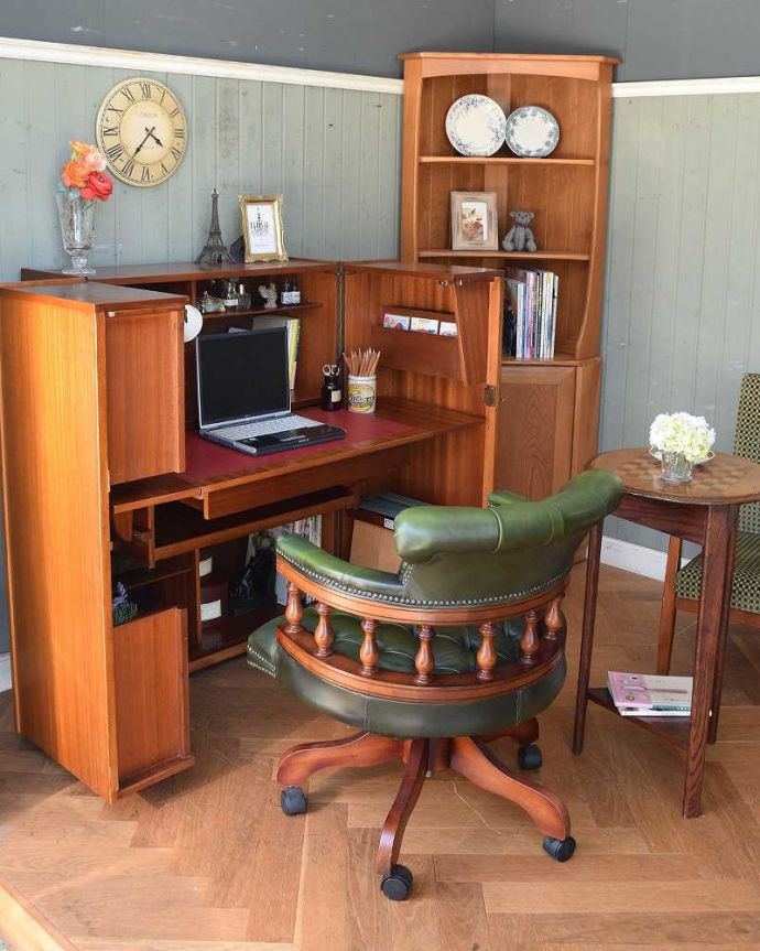 アンティークのデスク・書斎机　アンティーク家具　ホームオフィス社のデスクキャビネット、多機能なイギリスのヴィンテージ家具。開くだけで自分だけのオフィスとにかくカッコいいHome office。(k-1795-f)