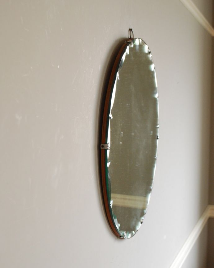 アンティーク ミラー(鏡) アンティーク雑貨 まん丸なかたちのアンティークカッティングミラー、イギリス輸入の鏡。アンティークのミラーは重みがあります。(k-1862-z)