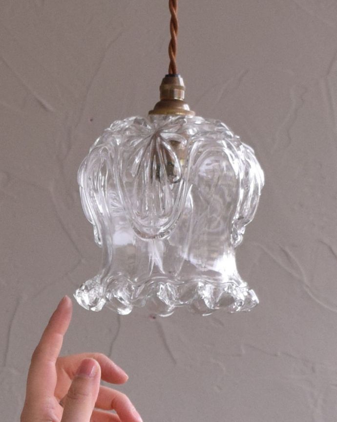 ペンダントライト 照明・ライティング すずらんのかたちが愛らしいアンティークシェード(コード・シャンデリア電球・ギャラリーなし)。※こちらのシェードのみは販売していません。(k-1869-z)