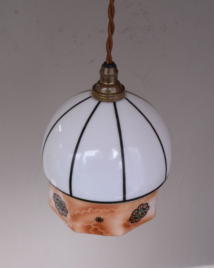 ペンダントライト 照明・ライティング 海外らしいデザインのアンティークペンダントライト(コード・シャンデリア電球・ギャラリーなし)。上から見るとこんな感じです。(k-1900-z)