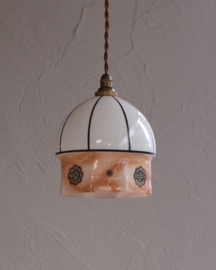 ペンダントライト 照明・ライティング 海外らしいデザインのアンティークペンダントライト(コード・シャンデリア電球・ギャラリーなし)。【 シェードのサイズ 】直径13×高さ13.5cmコードは50、80cm以外にも、ご希望の長さで加工してお届けします。(k-1900-z)