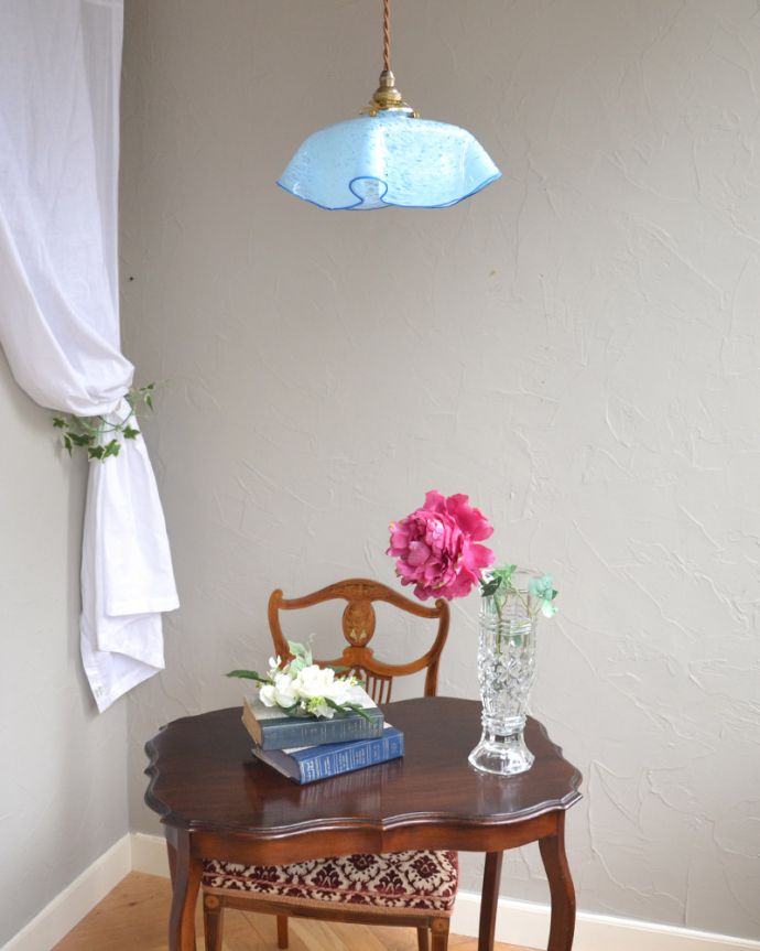 ペンダントライト 照明・ライティング マーブル模様がキレイなアンティーク シェード(コード・シャンデリア電球・ギャラリーA付き)。あたたかい光がお部屋を包み込みます。(k-2016-z)