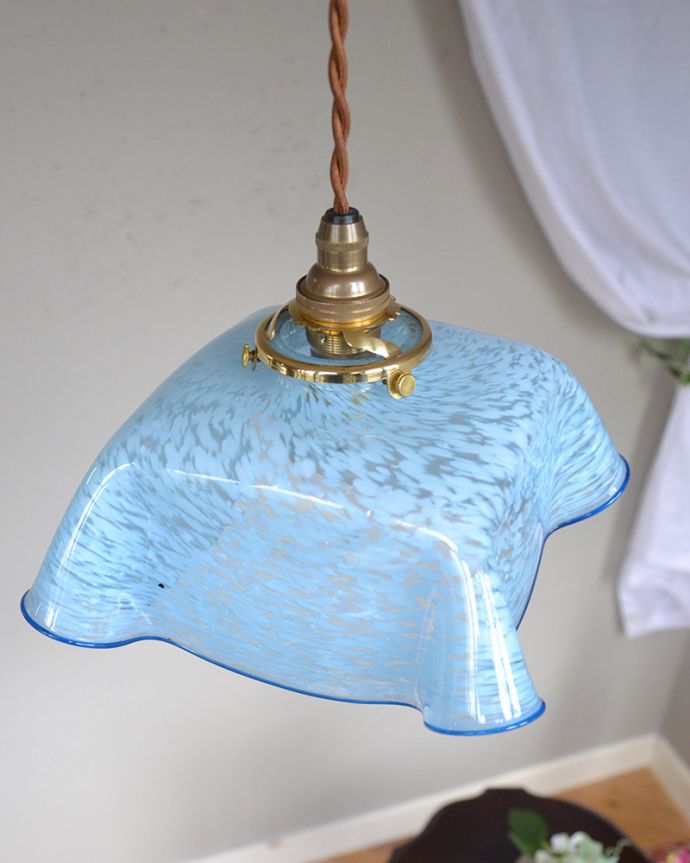 ペンダントライト 照明・ライティング マーブル模様がキレイなアンティーク シェード(コード・シャンデリア電球・ギャラリーA付き)。コードは50、80cm以外にも、ご希望の長さで加工してお届けします。(k-2016-z)