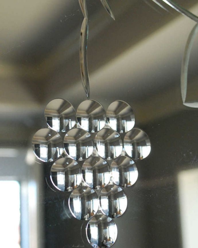 アンティーク ミラー（鏡）　アンティーク雑貨　アンティーク　ミラー。現代のミラーの倍くらいの厚みがあるんです。(k-2052-z)