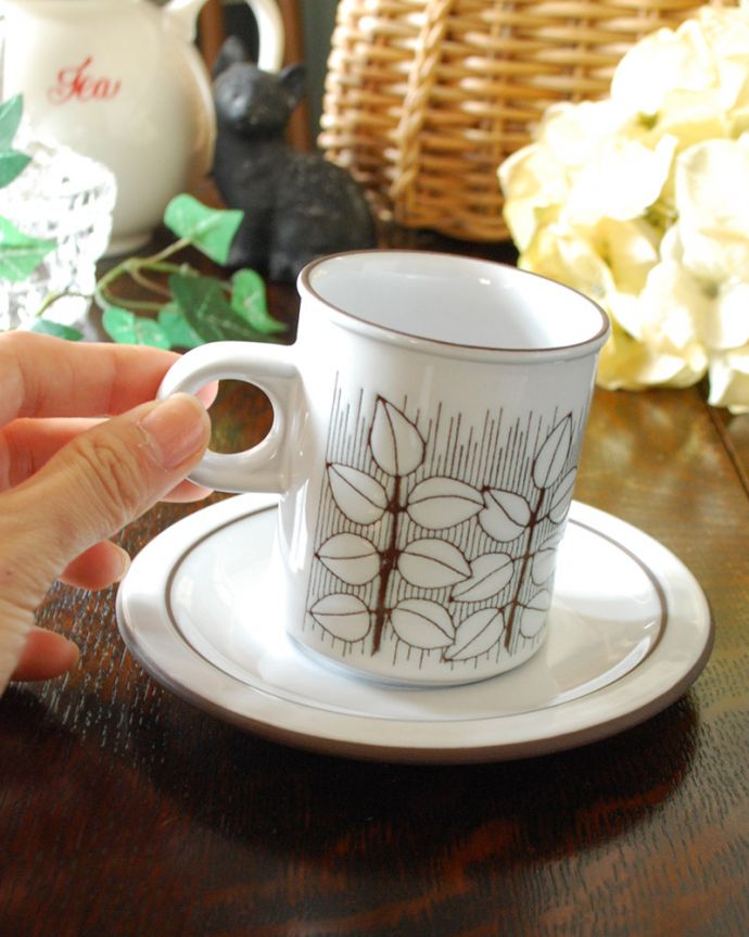 Hornsea（ホーンジー）　アンティーク雑貨　ホーンジー社(HORNSEA)カリスマシリーズ、カップ＆ソーサーセット。お茶の時間も楽しみになります。(k-2149-z)