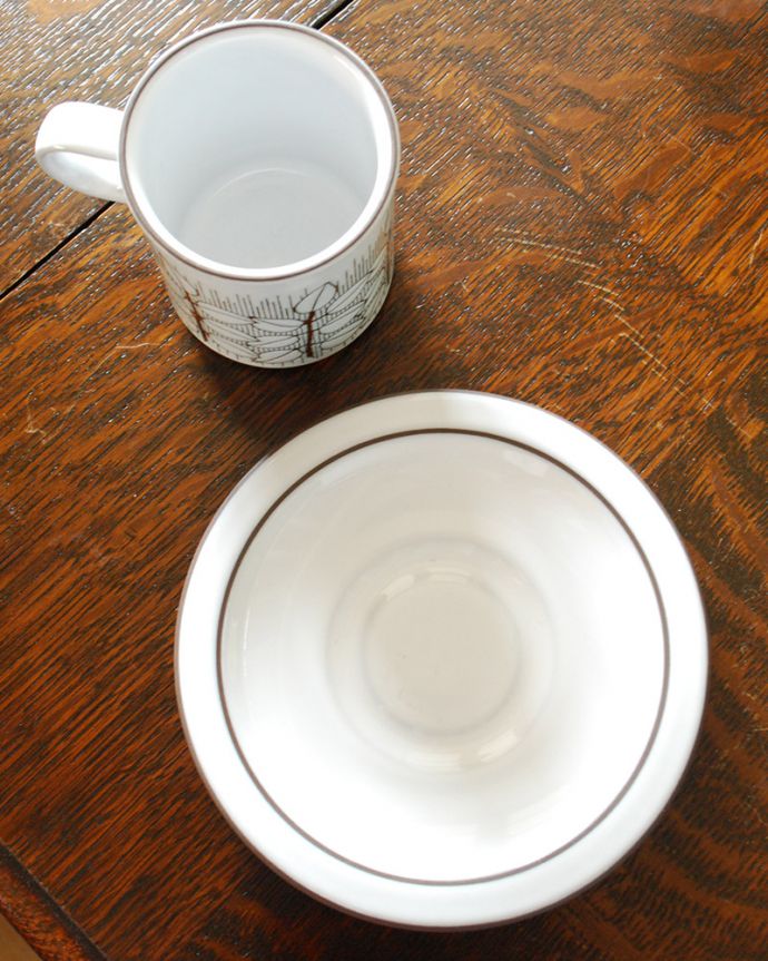 Hornsea（ホーンジー）　アンティーク雑貨　ホーンジー社(HORNSEA)カリスマシリーズ、カップ＆ソーサーセット。アンティークなので多少のキズ・汚れがある場合があります。(k-2149-z)