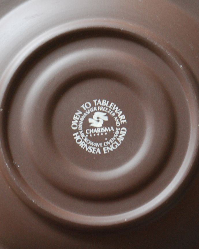 Hornsea（ホーンジー）　アンティーク雑貨　ホーンジー社(HORNSEA)カリスマシリーズ、カップ＆ソーサーセット。ロゴがプリントされています。(k-2149-z)