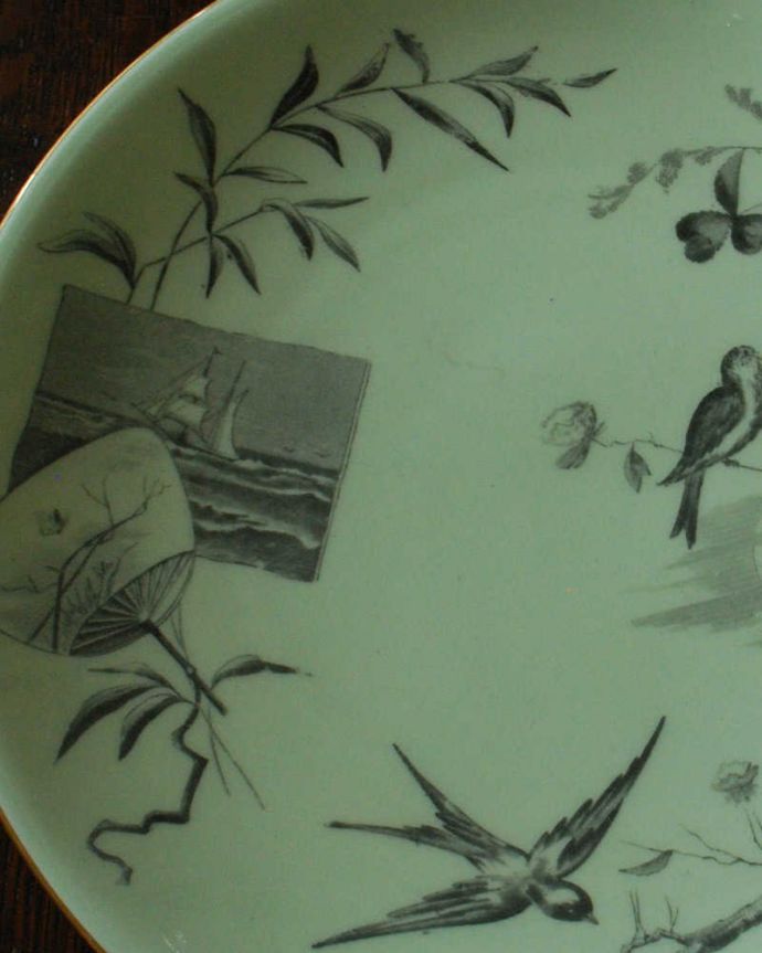 アンティーク 陶磁器の雑貨　アンティーク雑貨　爽やかなミントグリーンが美しい英国輸入のアンティークプレート（24cm）。キレイなミントグリーンのプレートです。(k-2151-z)