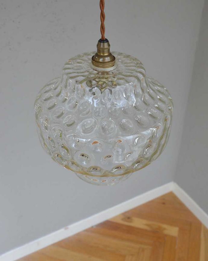 ペンダントライト　照明・ライティング　英国アンティーク照明、宝石のように美しいペンダントライト（コード・シャンデリア電球・ギャラリーなし）。。(k-2187-z)