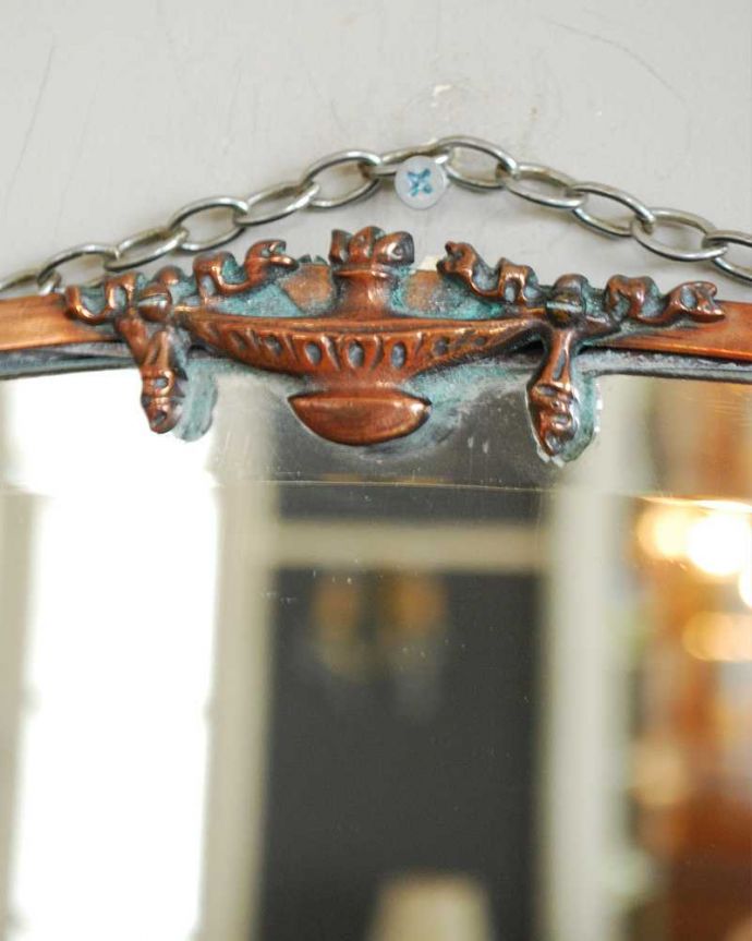 アンティーク ミラー(鏡) アンティーク雑貨 大人っぽいフレームが素敵なイギリス輸入のアンティークミラー。現代のミラーの倍くらいの厚みがあるんです。(k-2206-z)