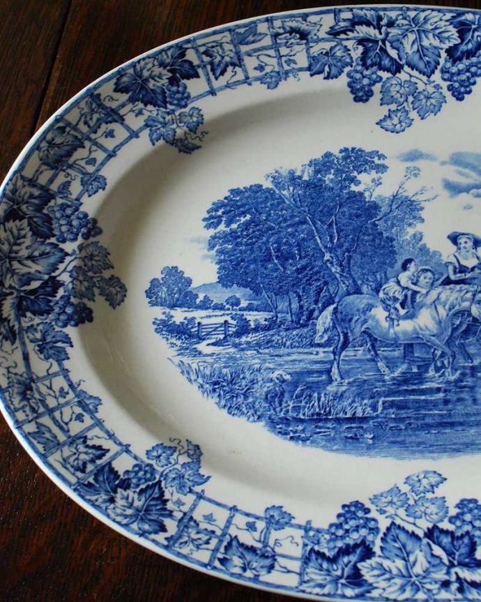 アンティーク 陶磁器の雑貨　アンティーク雑貨　イギリス輸入のアンティークプレート（小）コープランド・スポード（Copeland Spode）。日本のテイストにもよく似合う美しいブルーです。(k-2287-z)