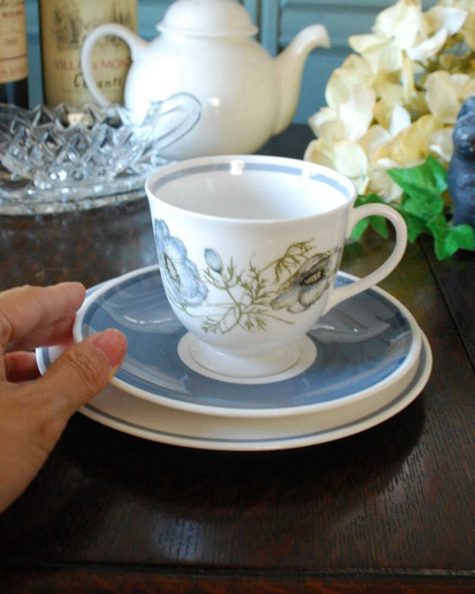 スージークーパー　アンティーク雑貨　イギリスのアンティーク雑貨、スージークーパー（グレンミスト）のトリオ。お茶の時間をもっと優雅に･･･眺めているだけじゃもったいないので、実用的に使って下さい。(k-2316-z)