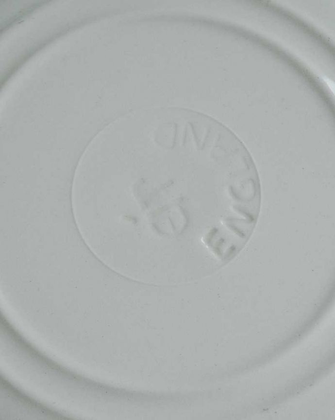 アンティーク 陶磁器の雑貨 アンティーク雑貨 イギリス輸入の風景画がプリントされたアンティークプレート(ディッシュ)。ロゴが刻印されています。(k-2342-z)