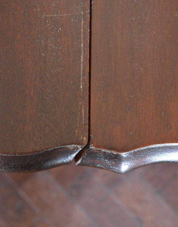 ロイドテーブル アンティーク家具 伸張式のアンティーク英国家具、食卓でも使えるゲートレッグテーブル。濃い茶色がかっこいいテーブル。(k-805-f)