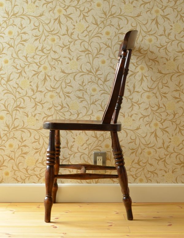 板座面　アンティーク チェア　ブラウンのアンティークチェア、イギリスから届いたダイニングチェア。横から見た感じ。(k-832-c)