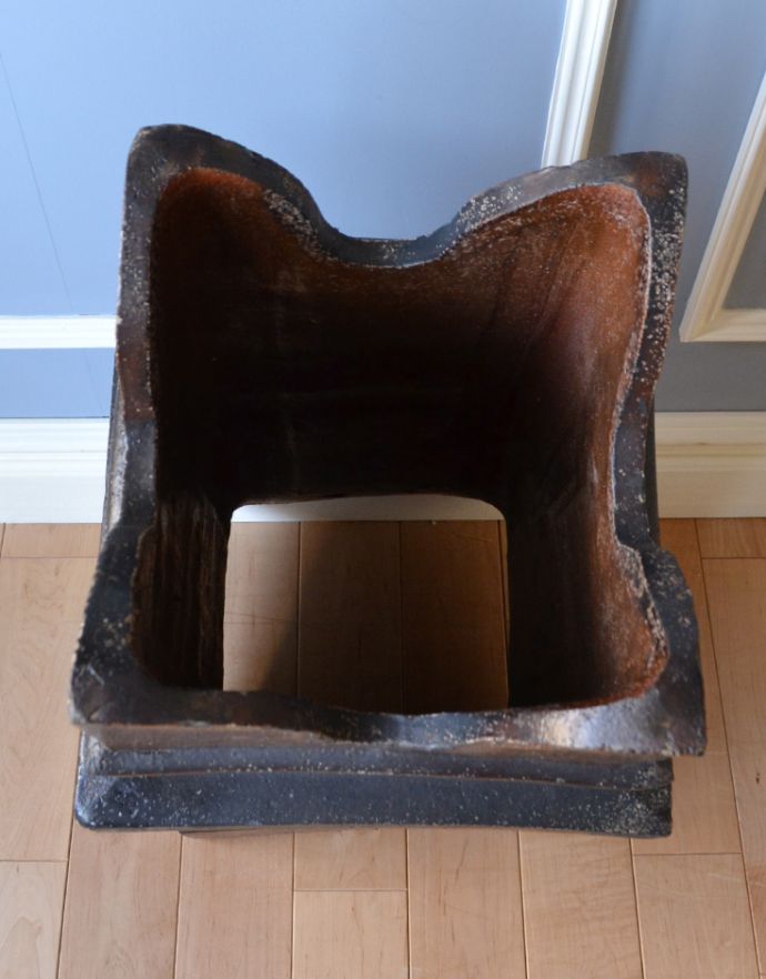 ガーデニングのオーナメントに、アンティークのチムニーポット(k-840-z