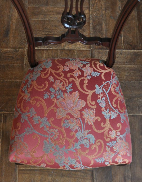 サロンチェア アンティーク チェア 英国からのアンティーク、ソファのようなナーシングチェア。すわり心地がいい座面。(k-874-c)