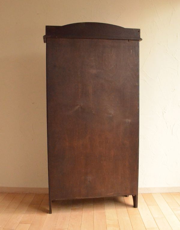 アンティーク家具 オシャレなアンティーク家具、イギリスのビューローブックケース。後ろから見ても美しいです。(k-883-f)