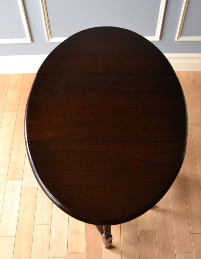 ロイドテーブル アンティーク家具 和室でも使えるアンティーク家具、ツイスト脚の小ぶりなゲートレッグテーブル。天板です。(k-887-f-1)