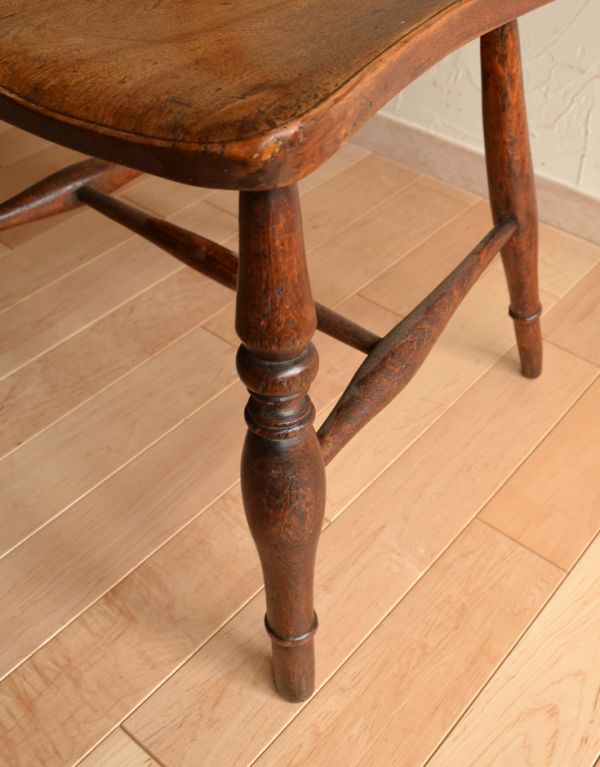 素朴なデザインが使いやすいアンティークのダイニングチェア(k-889-c