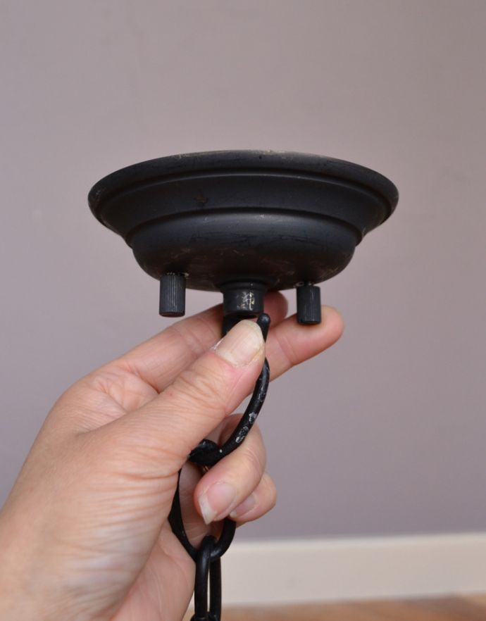 シャンデリア　照明・ライティング　フレンチスタイルのインテリア照明、アンティークのシャンデリア（Ｅ17シャンデリア球付）。直結シーリングタイプでお届けいたします。(k-890-z-1)