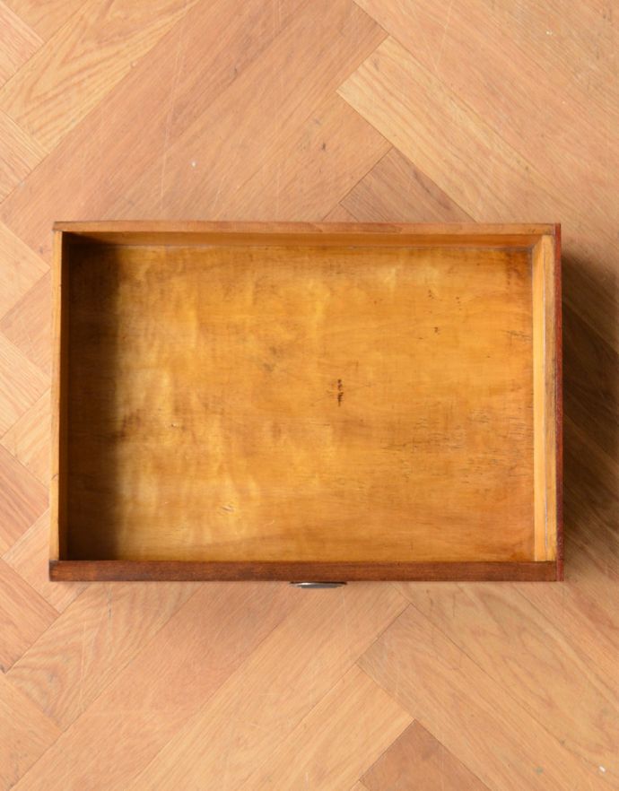 アンティークのキャビネット アンティーク家具 オシャレな北欧のヴィンテージ家具、ショップ用カウンター。引き出しは1杯。(k-895-f-1)