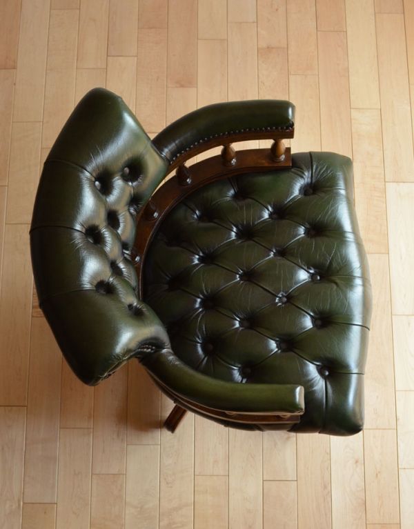 アンティーク チェア 英国アンティークの回転椅子、カッコいいオフィスチェア(リボルビングチェア)。すわり心地がいい座面。(k-913-c)