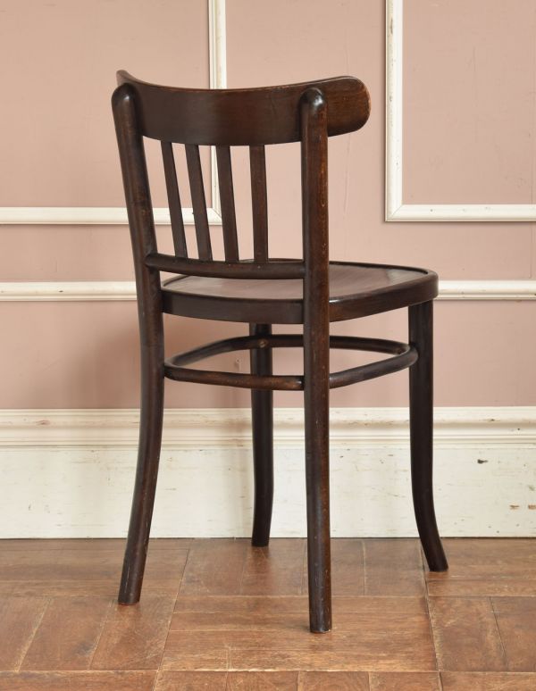 ヨーロッパのカフェで使われていたアンティークチェア、ベントウッド