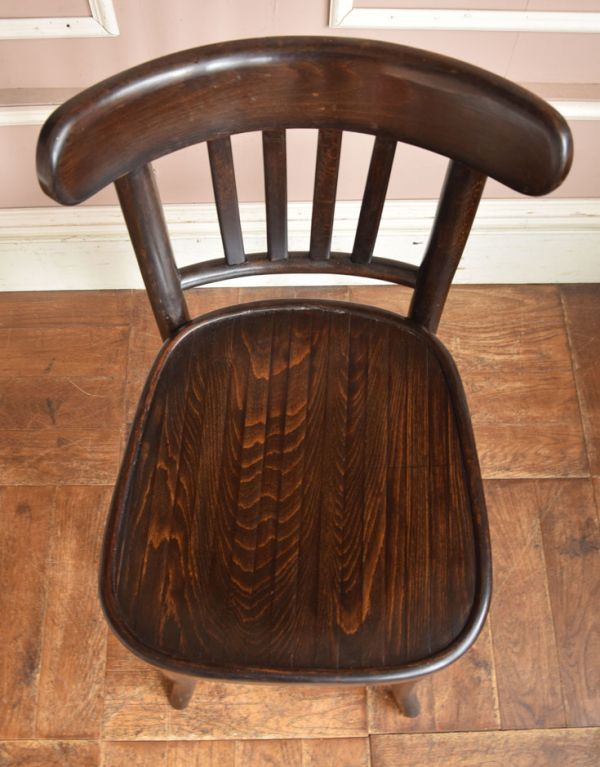 ヨーロッパのカフェで使われていたアンティークチェア、ベントウッド