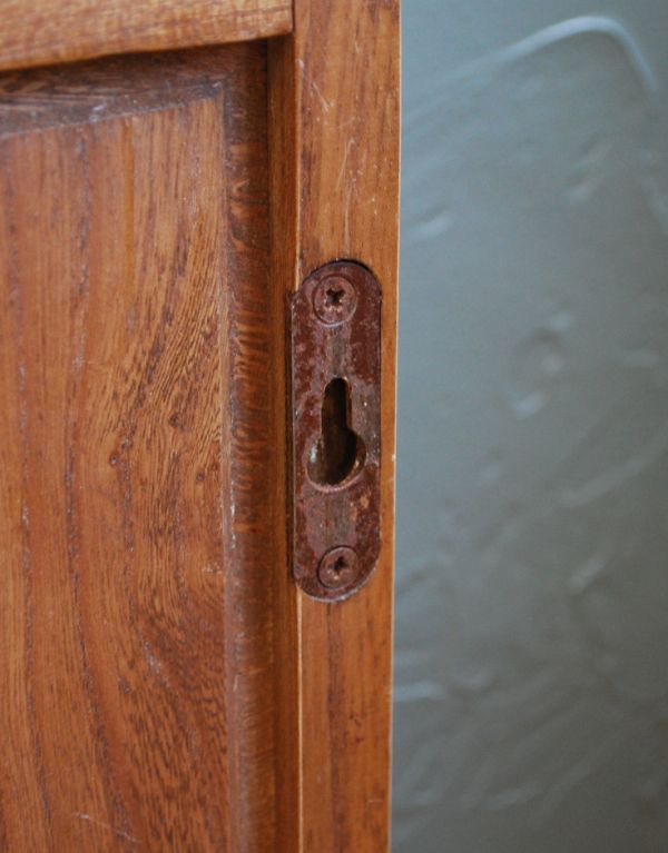 アーコールの家具　アンティーク家具　アンティークの壁に付ける家具、オープンシェルフ（飾り棚）。ビス穴があります。(k-984-f)