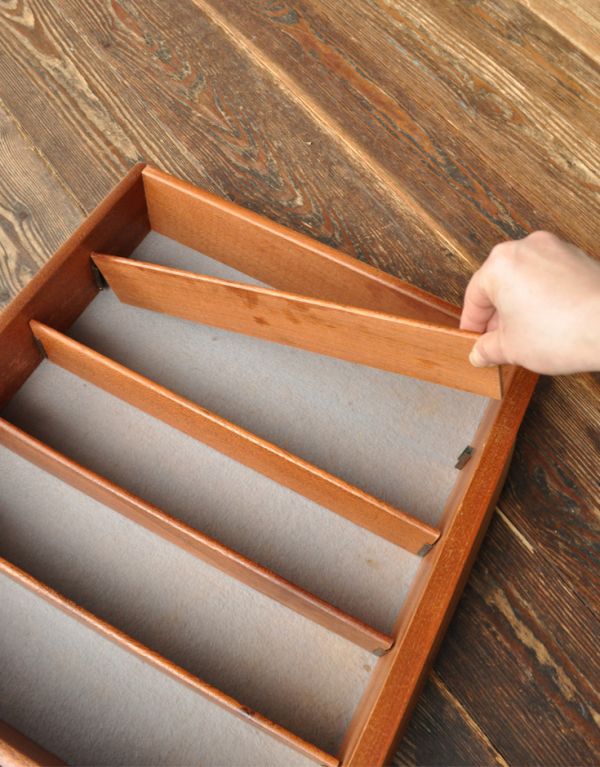 アンティーク家具　カッコいいG-planのヴィンテージ家具、テレビ台に使えるサイドボード。引き出しの上段はフェルトが張ってあります。(k-995-f)