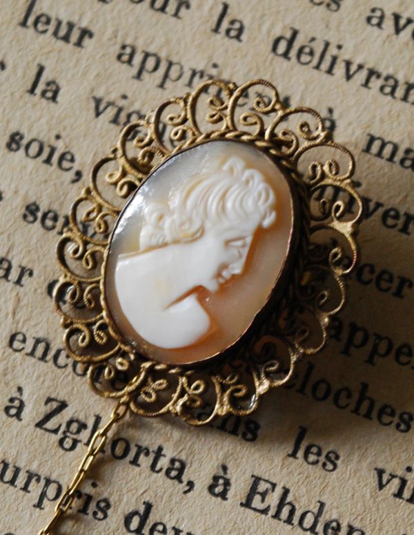 イギリスアンティークカメオ チェーン付きブローチ(m-1163-z