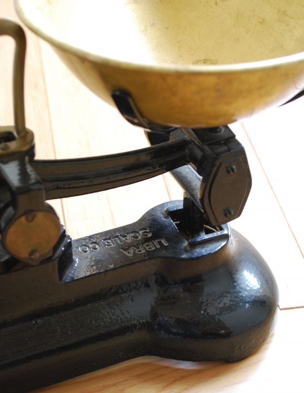 英国から到着、LIBRA SCALE COのアンティークスケール（バランス