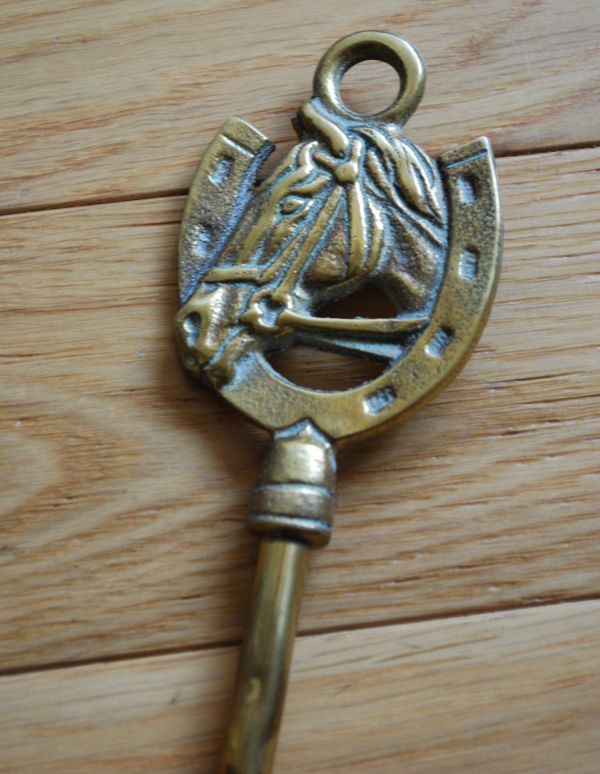 真鍮製アンティーク 靴べら（馬）(m-1209-z)｜アンティーク雑貨