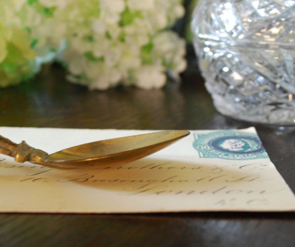 シルバーのカトラリー　アンティーク雑貨　アンティーク真鍮製キャンディスプーン（EXMOOR）。真鍮は使えば使うほど、味わい深くなっていきます。(m-1219-z)