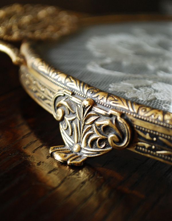 フランスから届いたアンティーク プチポワン トレイ（ドレッシング