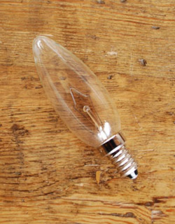 壁付けブラケット 照明・ライティング ちょっとめずらしい壁付け照明、お洒落なアンティークのウォールランプ。※電球は量販店で購入OKな(口径E12・40W)国産球を1ヶお付けします。(m-1225-z)