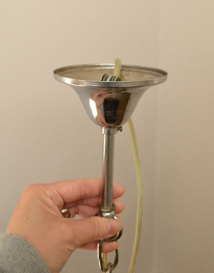 シャンデリア　照明・ライティング　ガラスパーツがたっぷり付いた、きらきら輝くフランスアンティークシャンデリア（Ｂ22シャンデリア球付）。直結シーリングタイプでお届けいたします。(m-1257-z)