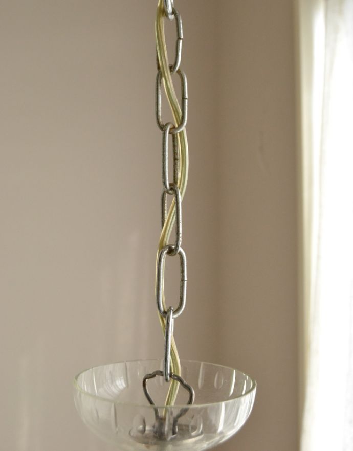 シャンデリア　照明・ライティング　ガラスパーツがたっぷり付いた、きらきら輝くフランスアンティークシャンデリア（Ｂ22シャンデリア球付）。クリアカラーのコードです。(m-1257-z)