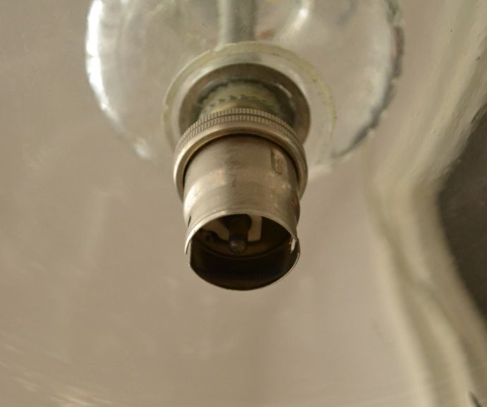 シャンデリア　照明・ライティング　ガラスパーツがたっぷり付いた、きらきら輝くフランスアンティークシャンデリア（Ｂ22シャンデリア球付）。しっかりオーバーホウルをしたので、ご安心下さい。(m-1257-z)