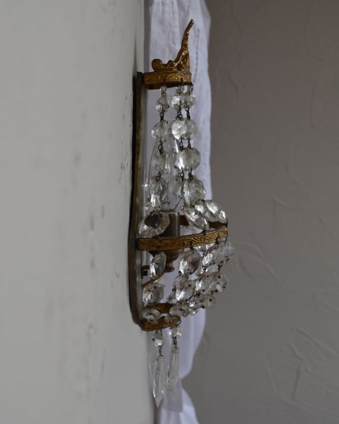 壁付けブラケット 照明・ライティング フランスアンティーク照明、ウォールブラケット(壁付けシャンデリア)(E17シャンデリア球付)。壁のお洒落を楽しむのにはピッタリな存在感です。(m-1328-z)