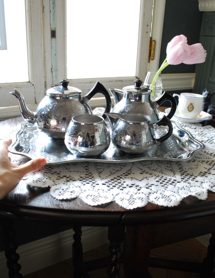 アフタヌーンティーアイテム、英国で見つけたSWAN BRANDのアンティーク