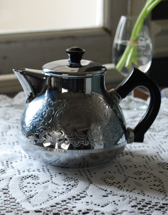 アフタヌーンティーアイテム、英国で見つけたSWAN BRANDのアンティーク