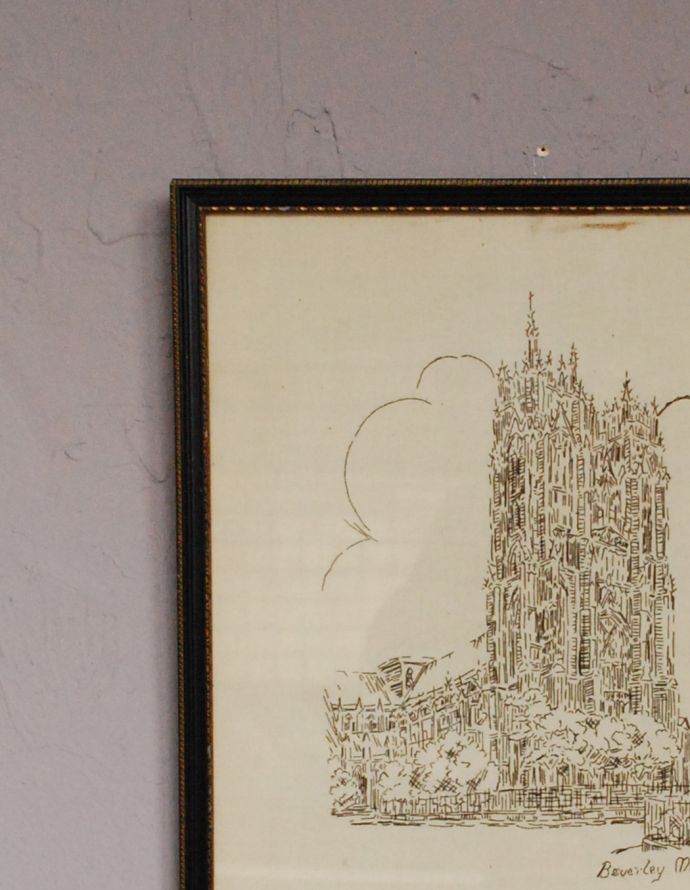 木の雑貨 アンティーク雑貨 刺繍で描かれた「Beverley Minster」英国で見つけたフレームの額絵。ゴージャスなゴールドのフレームが使われています。(m-1389-z)